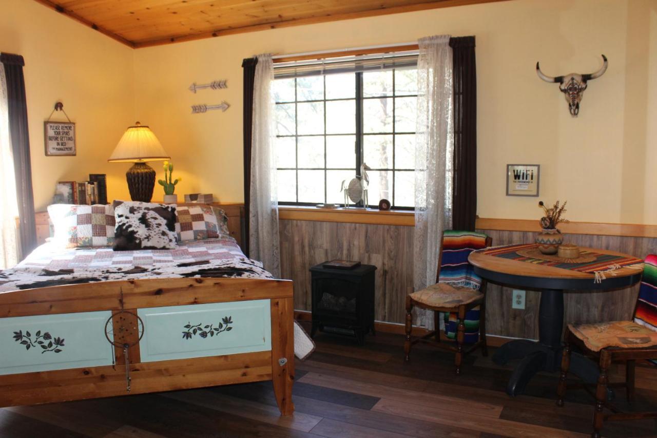 The Old Bear Bnb Pine Mountain Club Esterno foto