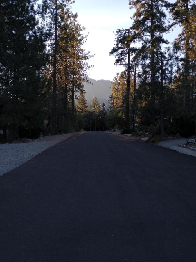The Old Bear Bnb Pine Mountain Club Esterno foto