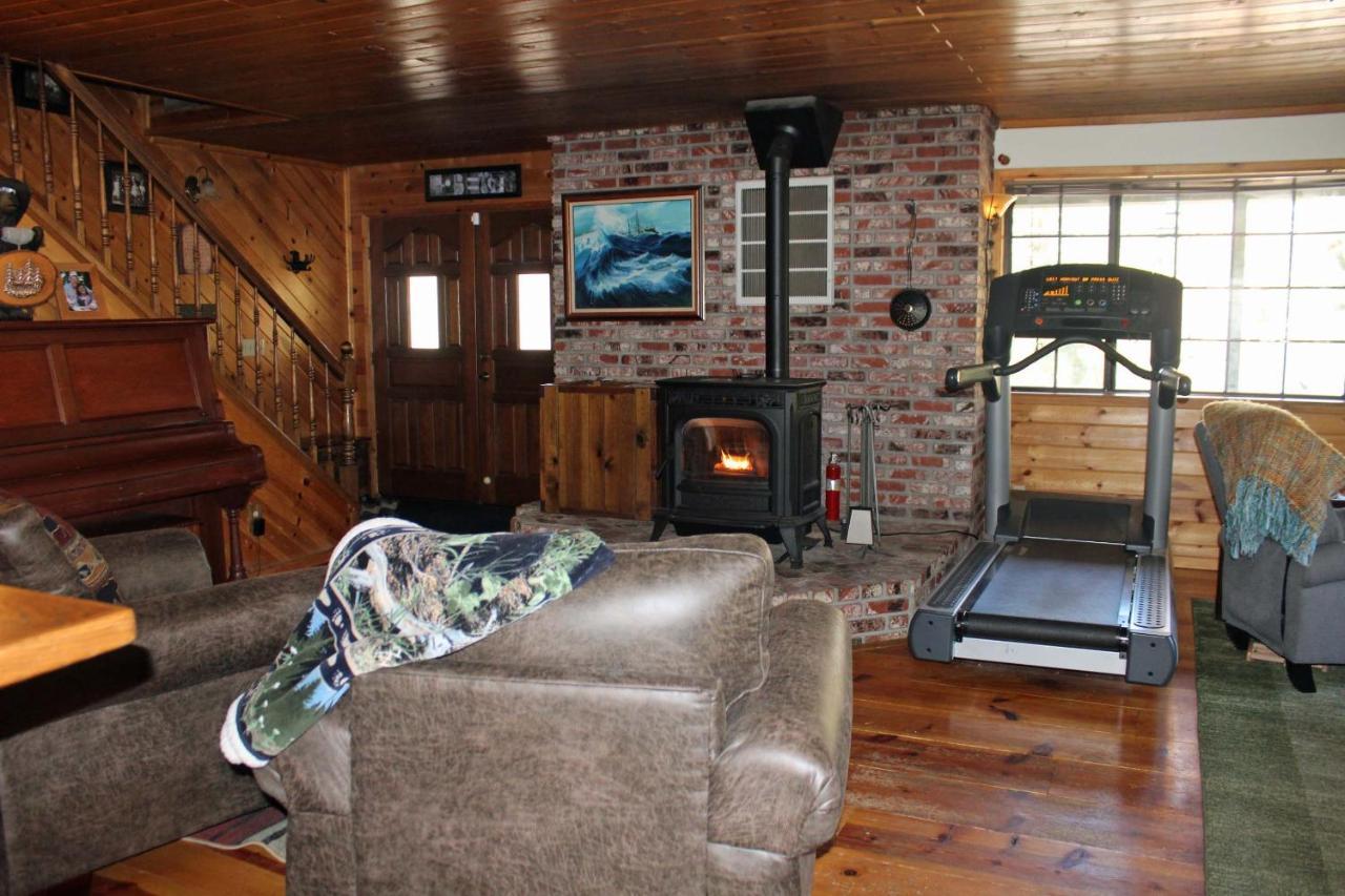 The Old Bear Bnb Pine Mountain Club Esterno foto